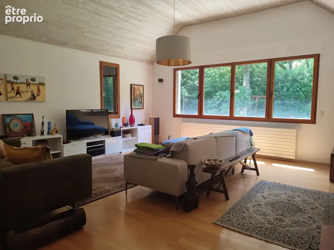 Maison 8 pièces 187 m² à vendre à Divonne-Les-Bains (01220) - photo 7