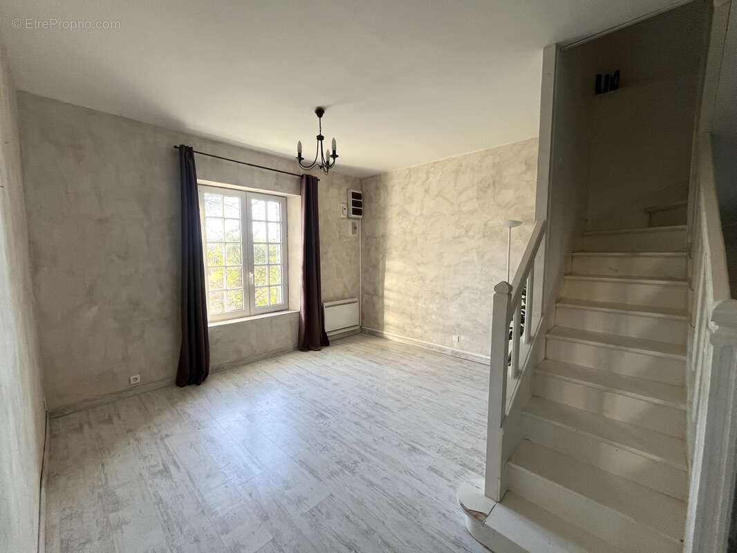 Maison à PORT-EN-BESSIN-HUPPAIN