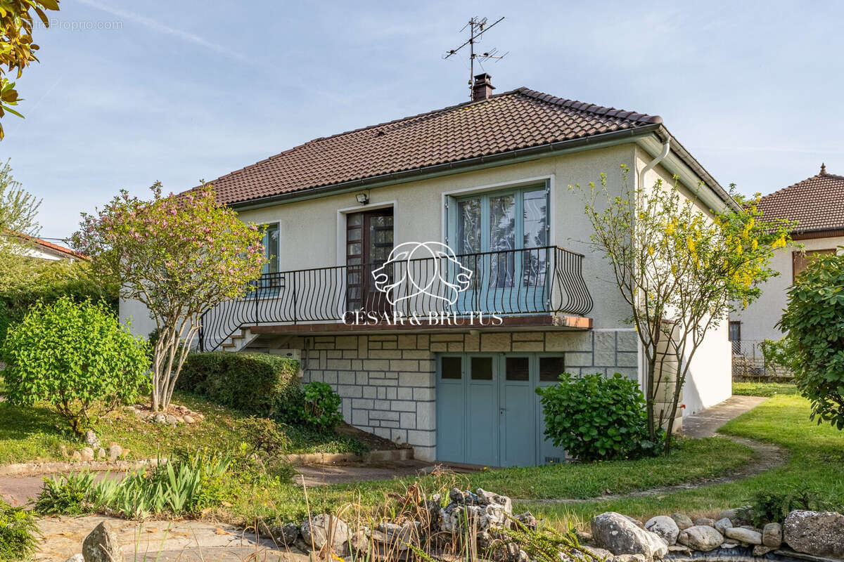 Maison 82 m² à Saint-Priest  - photo 2