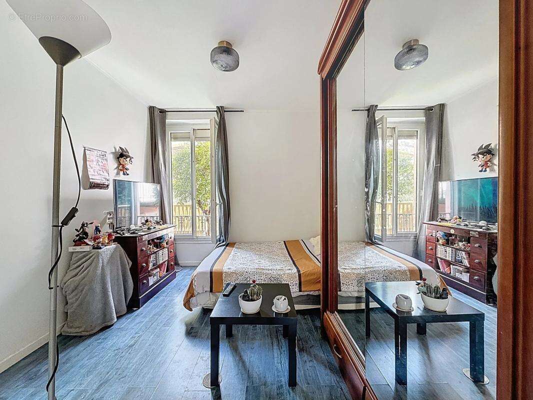 Nice Cimiez : Propriété de 435m² comprenant 6 appartements - photo 3