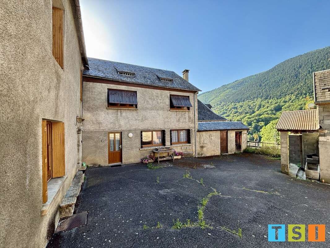 Maison en pierre vallée de LARBOUST - photo 2