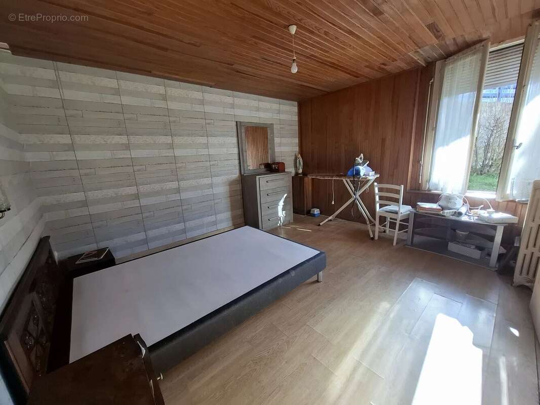 Maison à CHEF-BOUTONNE