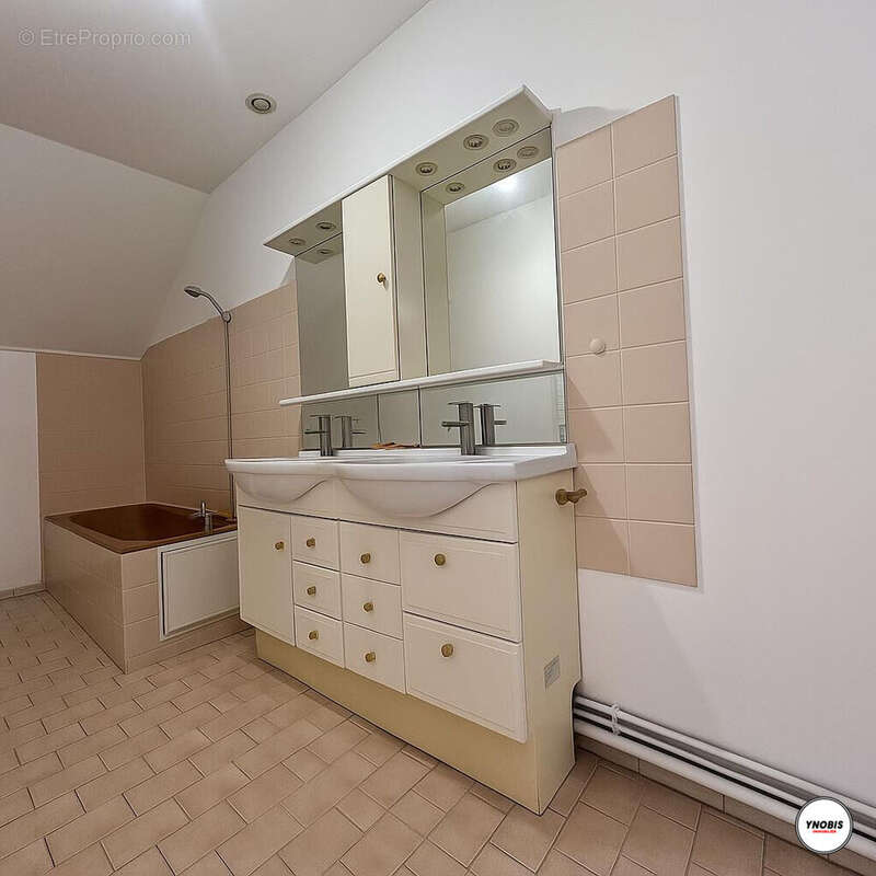 Maison à LES MUREAUX