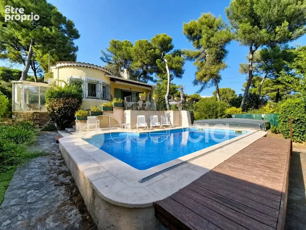 Maison à LE CANNET