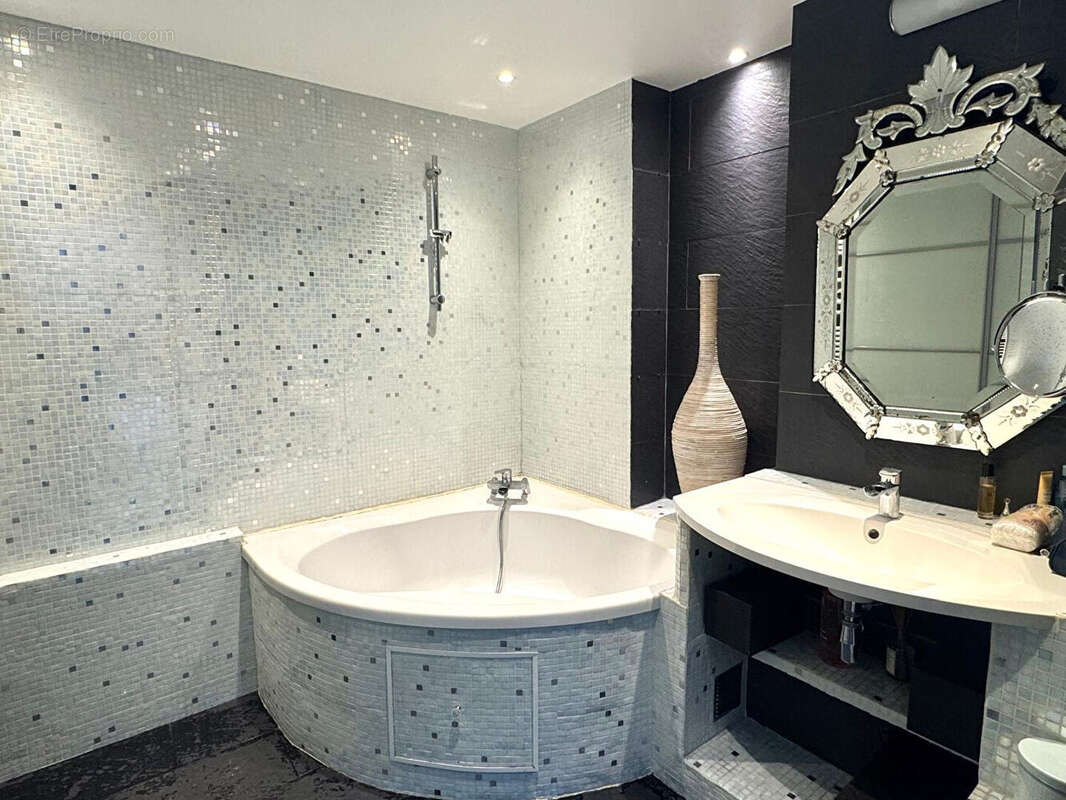 Maison à MAISONS-LAFFITTE