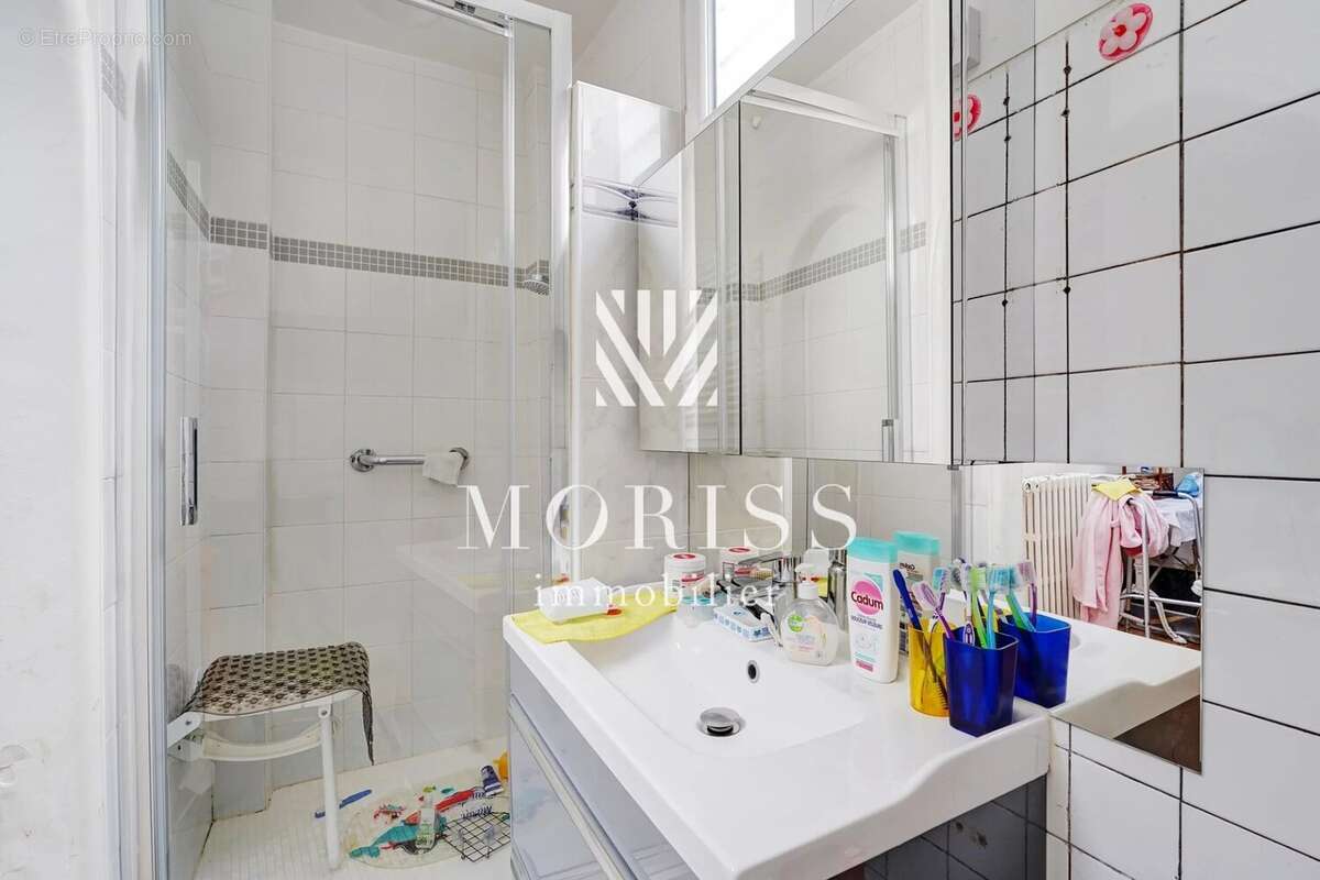 Appartement à PARIS-17E