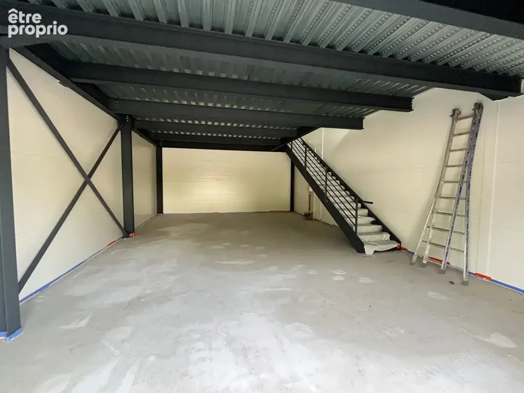 Locaux Commerciaux à Chignin de 60 à 300 m2 idéalement situés - photo 4