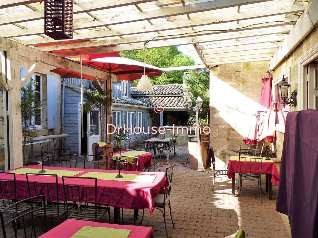 Appartement à SAINT-MEDARD-DE-GUIZIERES