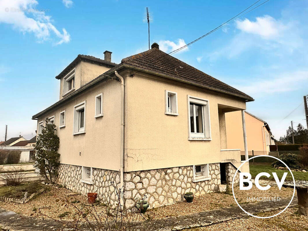 Maison à SAINT-GEORGES-SUR-EURE