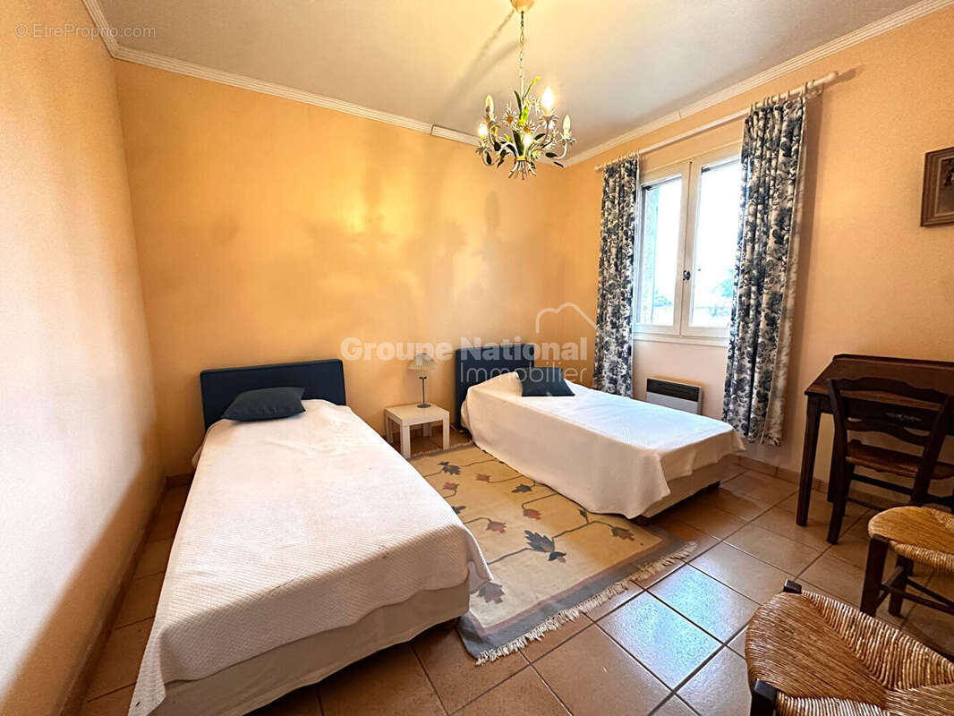 Maison à VILLEVIEILLE