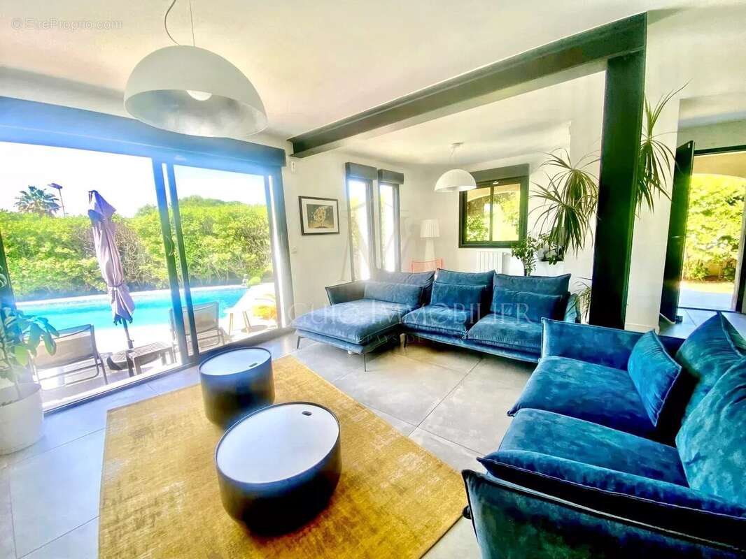 Belle maison F5 - Piscine - photo 6