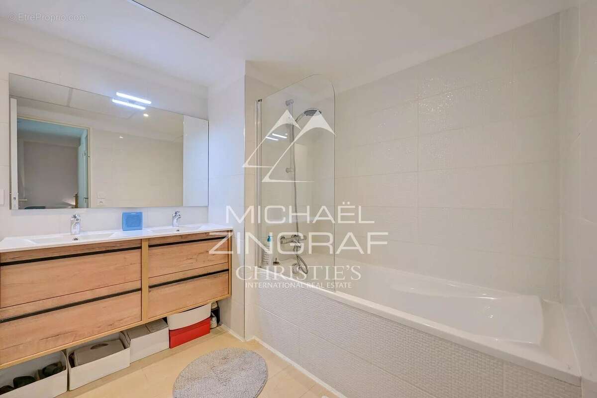 Appartement à MARSEILLE-7E
