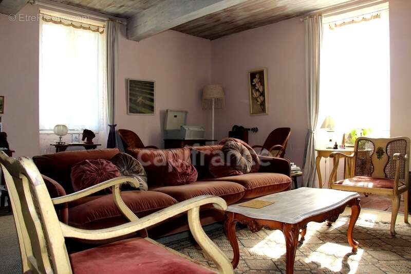 Maison à SAINT-CLAR