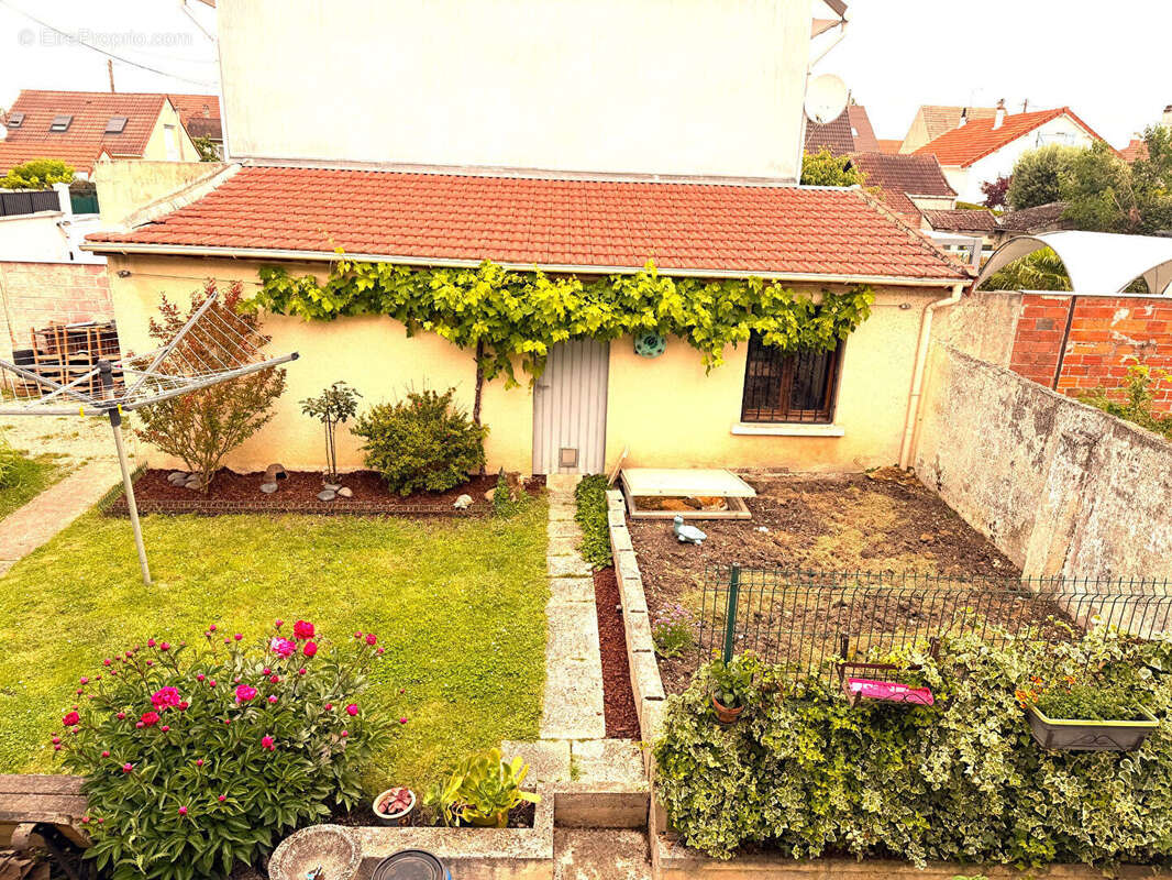 Maison 100 % individuelle sur 299 m² Quartier résidentiel calme - photo 8