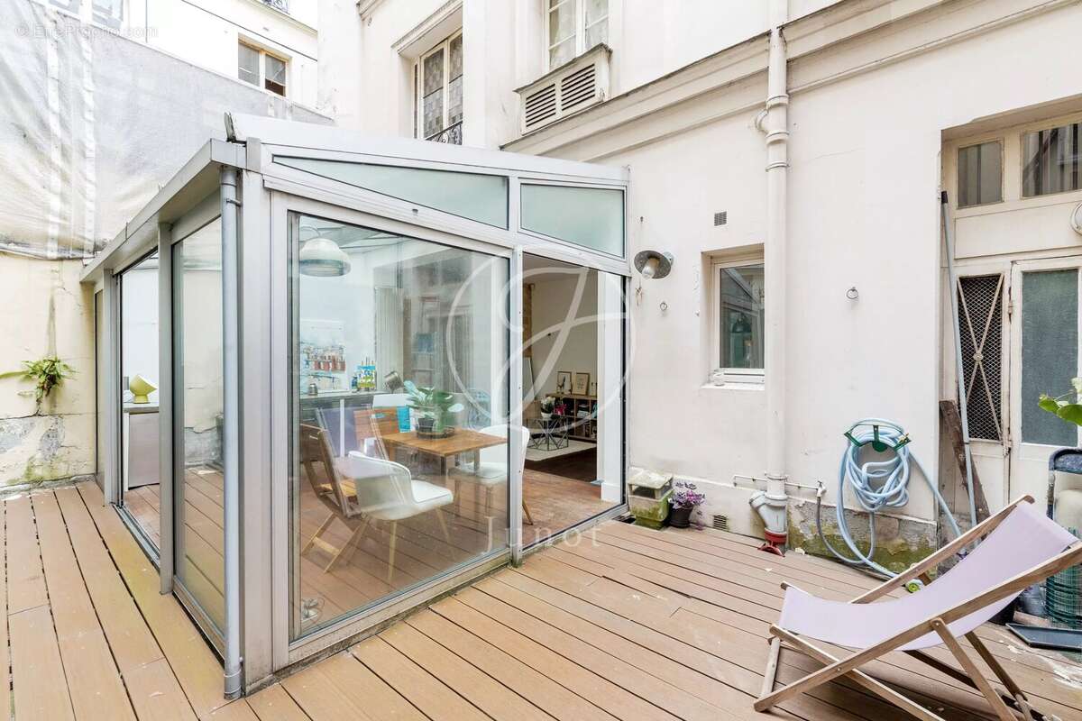 Appartement à PARIS-18E
