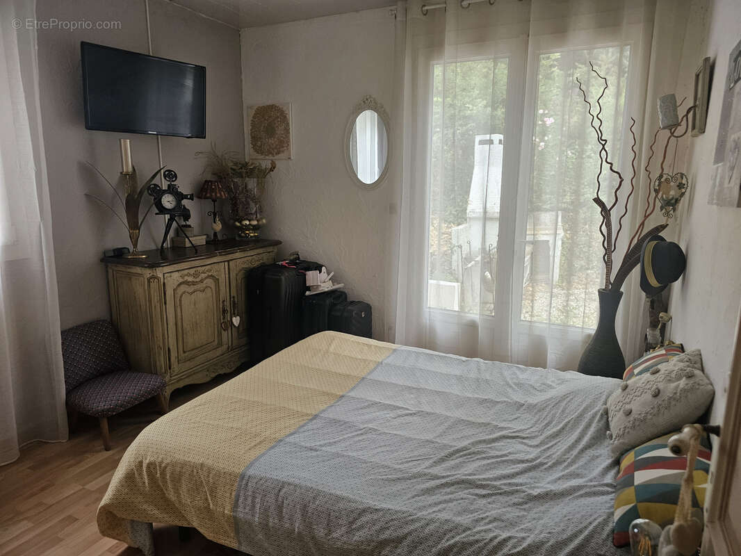 MAISON T4 DE PLAIN PIED sur 1195 M2 terrain et piscine - photo 13