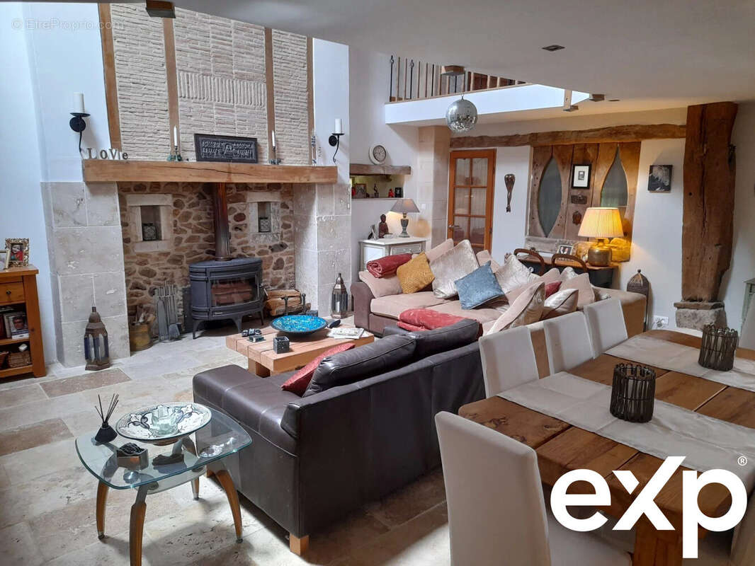 Maison à SAINT-PRIVAT-DES-PRES