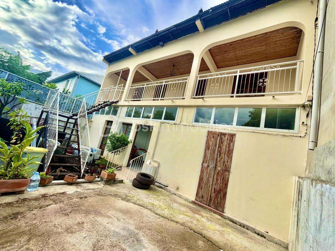 Maison à SAINT-DENIS