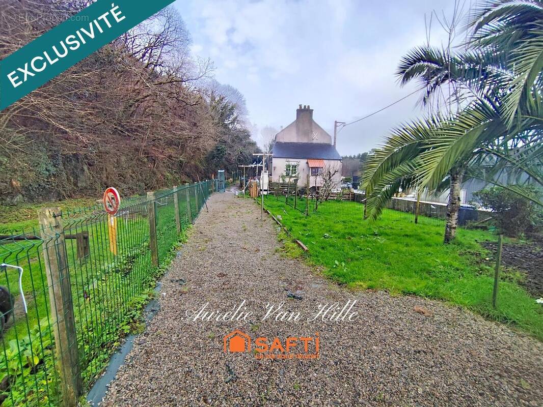 Photo 1 - Maison à SAINT-MARTIN-DES-CHAMPS