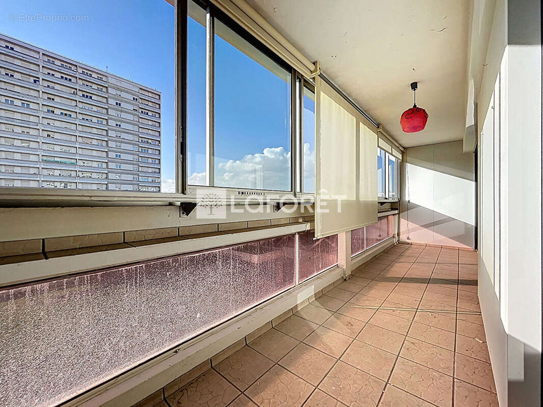 Appartement à RILLIEUX-LA-PAPE