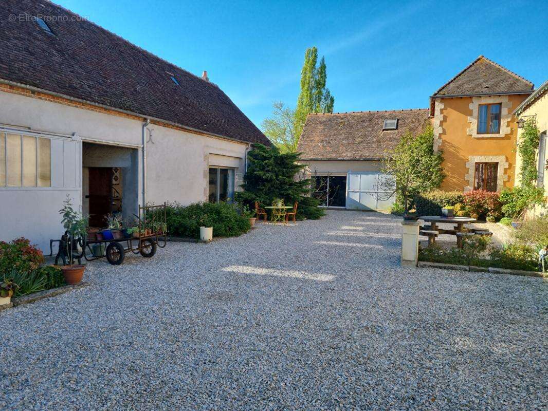 Maison à SAINT-BENOIT-SUR-LOIRE