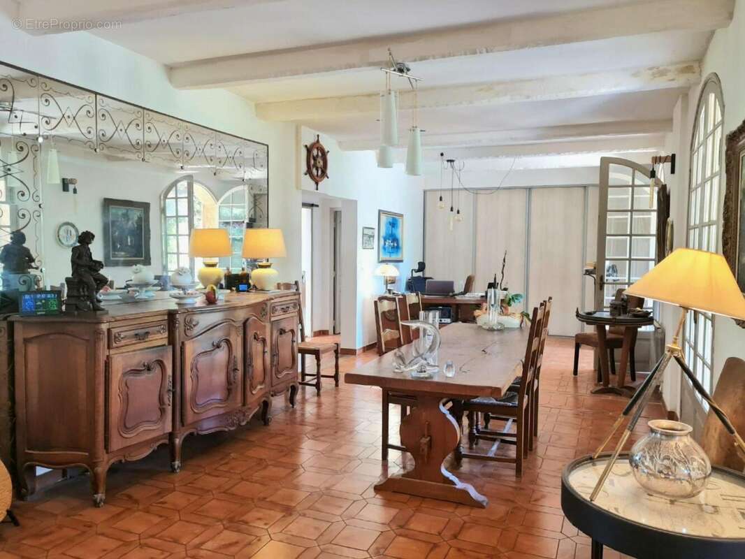 Maison à ENSUES-LA-REDONNE