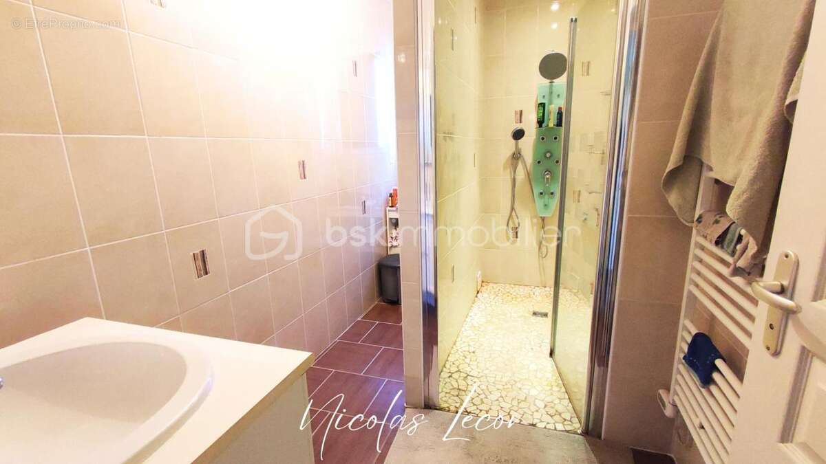 Maison familiale 7 pièces – 145 m² habitables sur terrain de 1 010 m² - photo 8