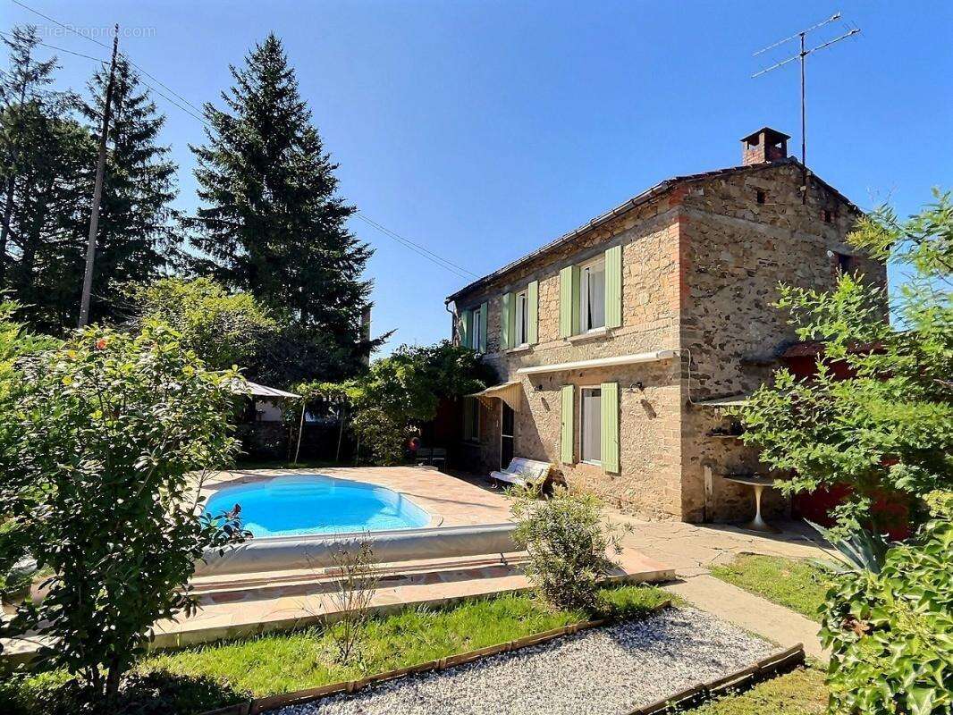 Maison à SAINT-JUERY