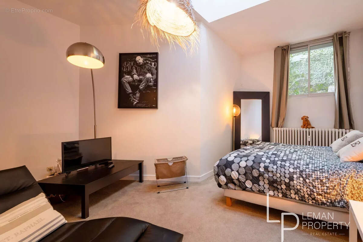 SEVRIER - Exceptionnel appartement face au lac d'Annecy - photo 13
