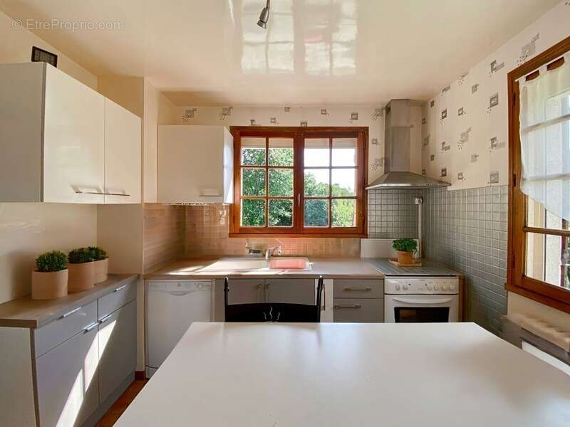 Dpt Yvelines (78), Millemont, maison 6 pièces de 130 m² - Terrain de 1 617,00 m² - photo 6