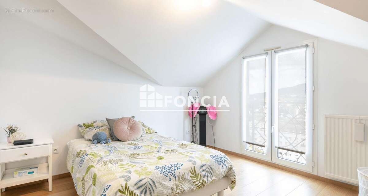 Appartement à SAINT-ETIENNE