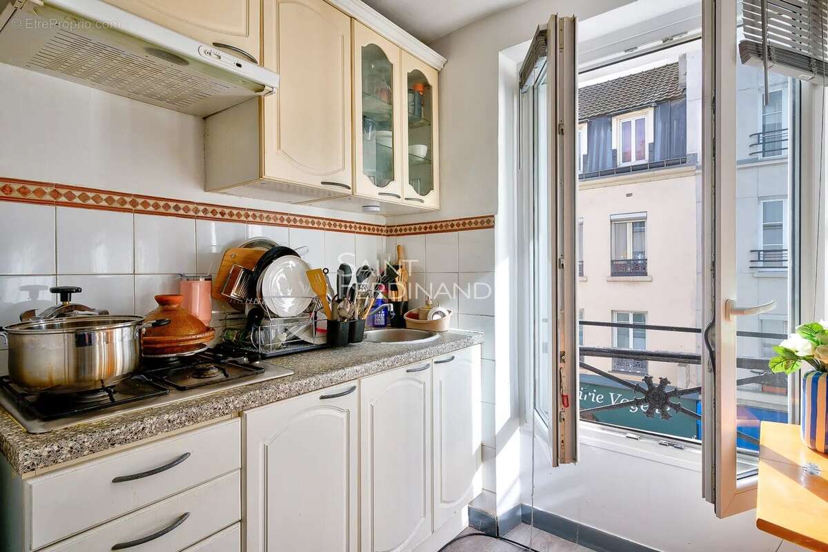 Appartement à PARIS-15E