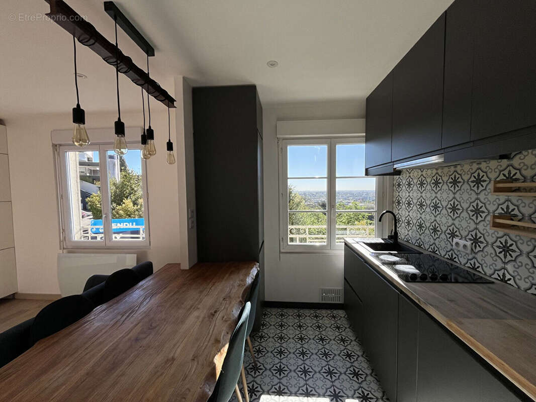 Appartement à LE PLESSIS-ROBINSON