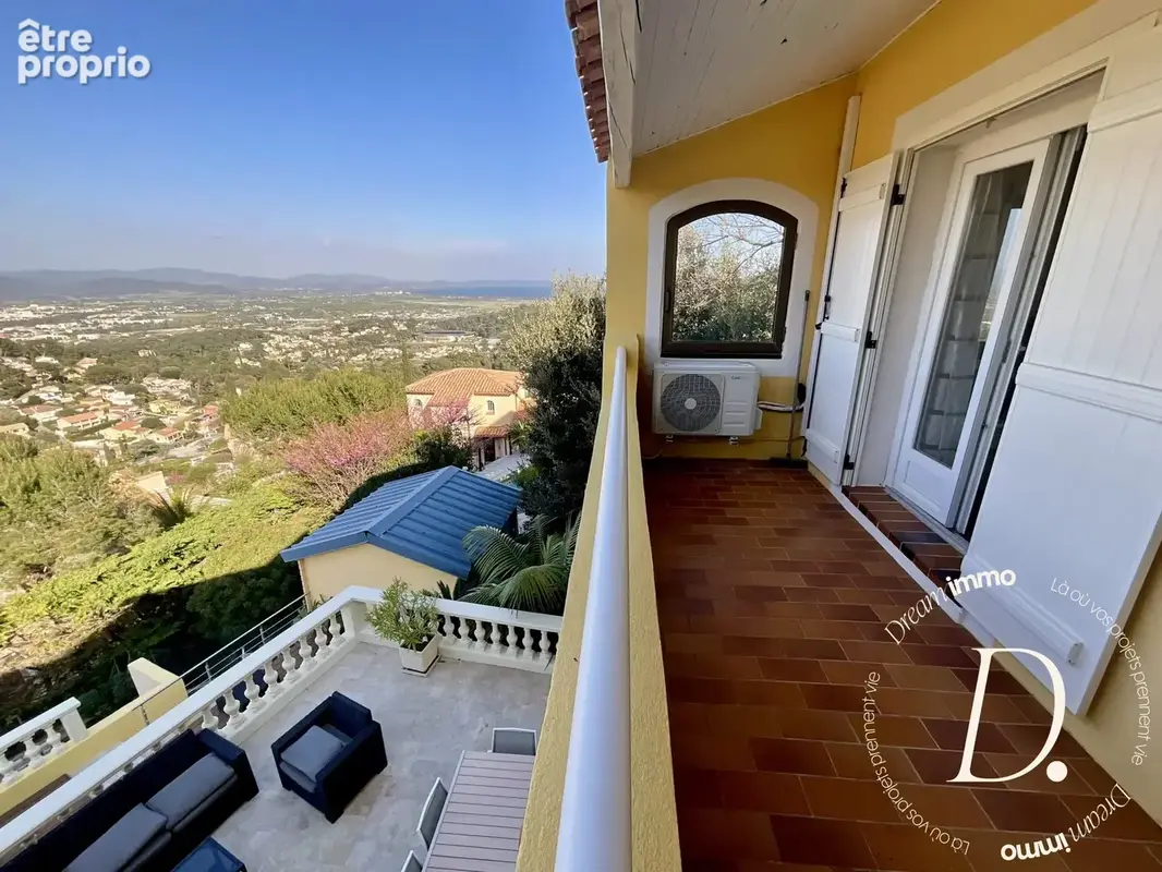 Maison 6 pièces 136 m² à vendre à Hyeres (83400) - photo 9