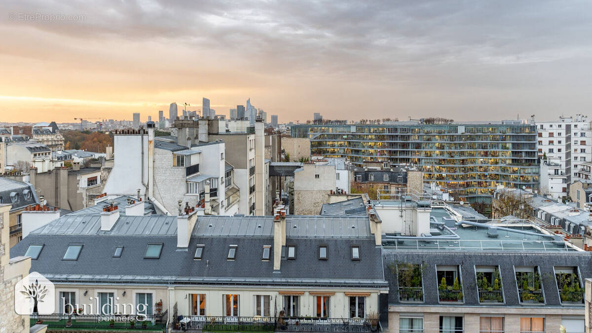 Appartement à NEUILLY-SUR-SEINE