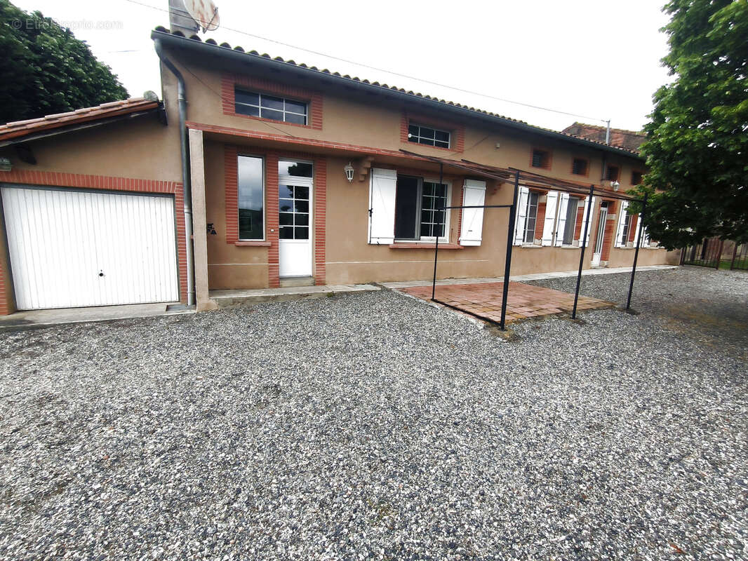 Maison à LEZAT-SUR-LEZE