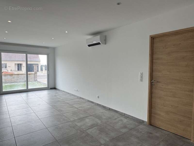 Maison à VILLIERS-EN-LIEU