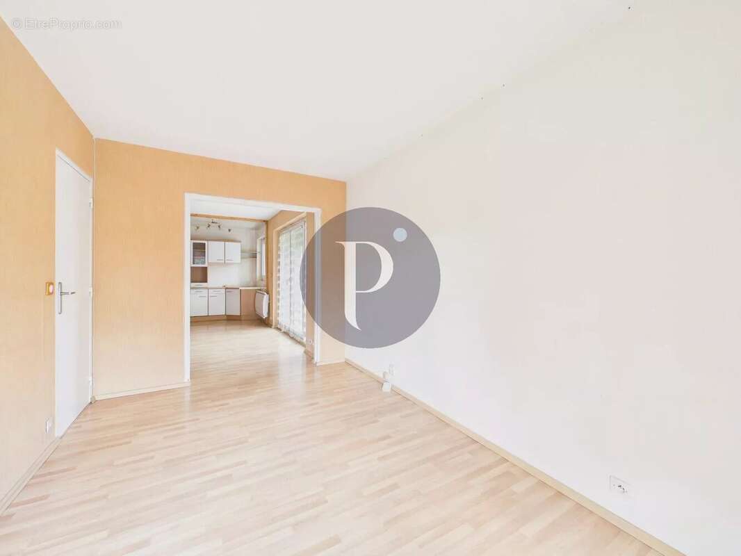 Appartement à VERRIERES-LE-BUISSON