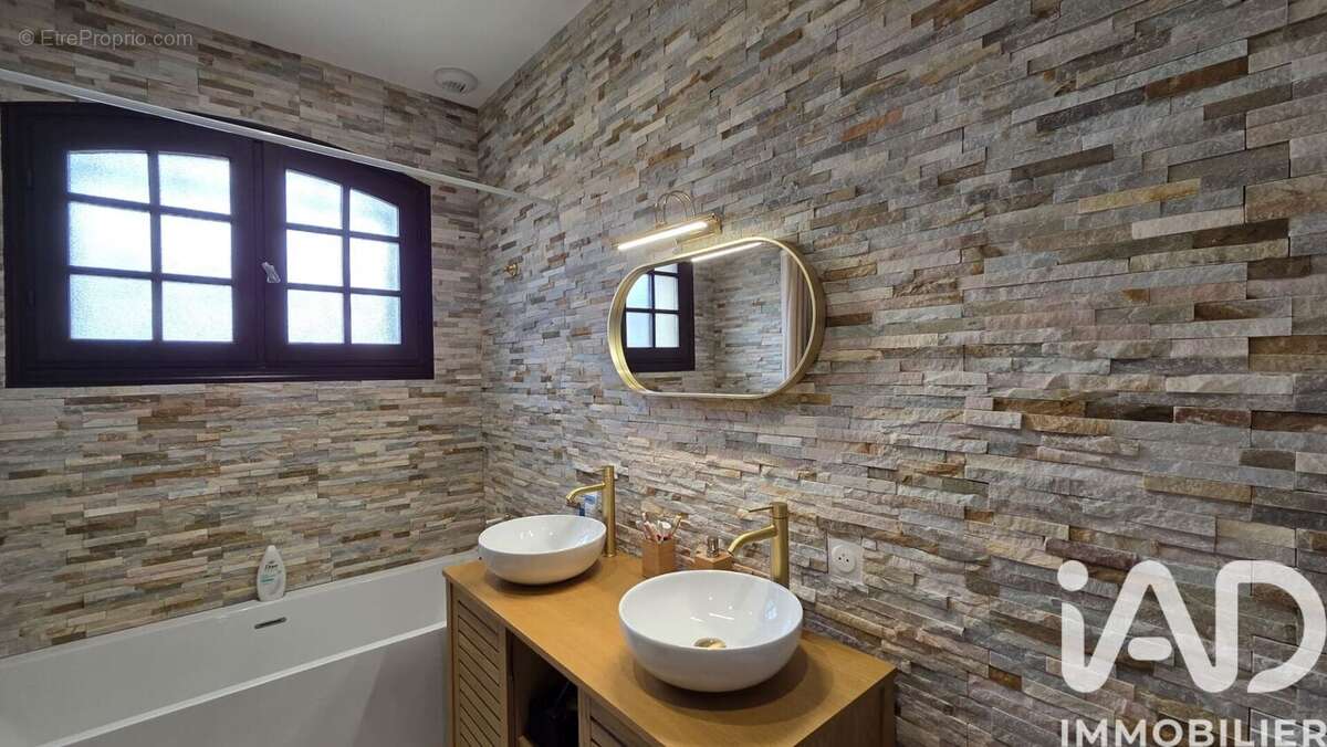 Photo 7 - Maison à RUELLE-SUR-TOUVRE