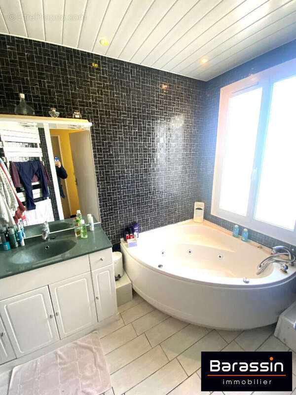 Maison à AGON-COUTAINVILLE