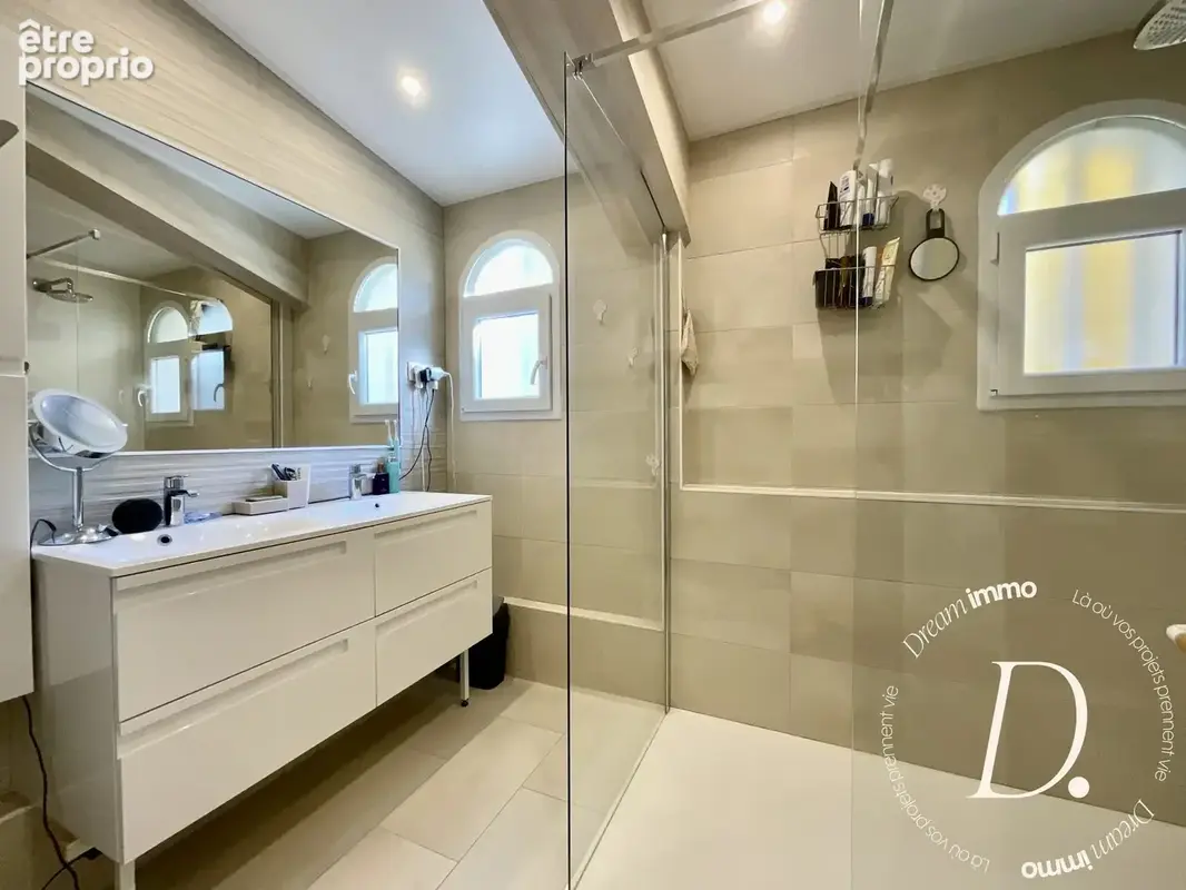 Maison 6 pièces 136 m² à vendre à Hyeres (83400) - photo 7