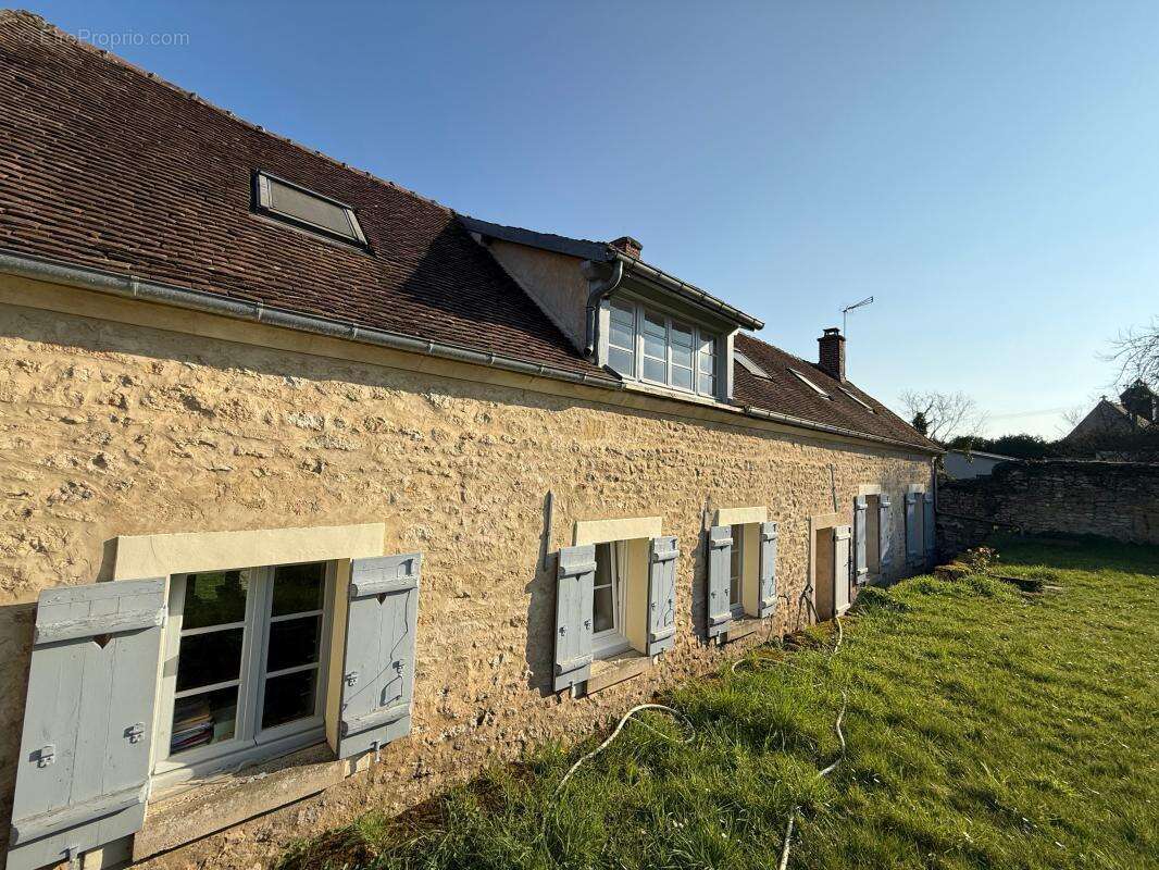 Maison à BURY