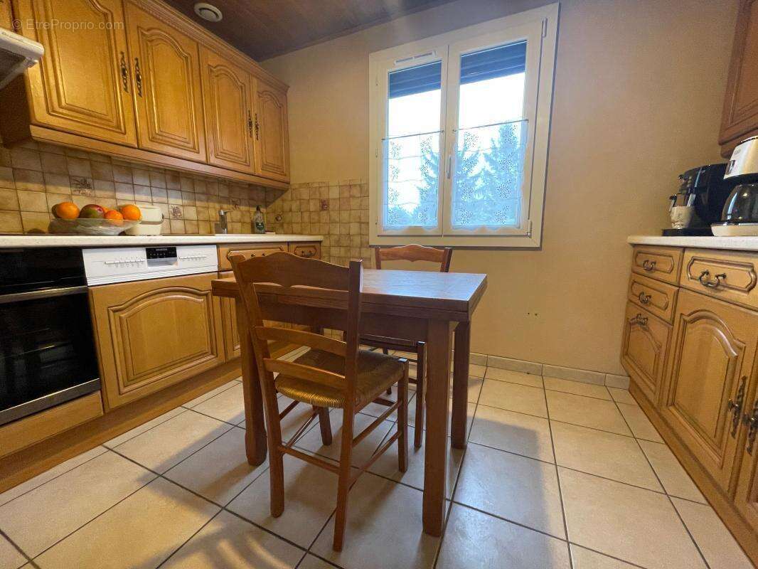 Maison à SAINT-ROMAIN-DE-JALIONAS