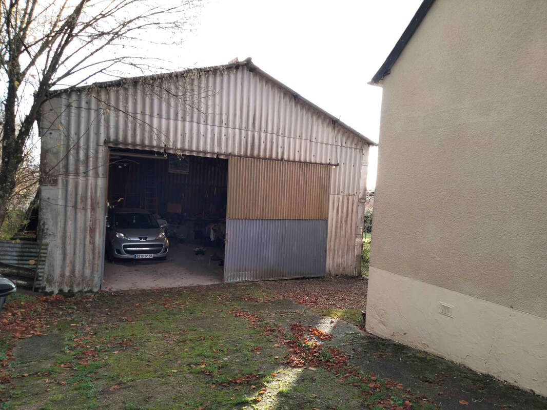 Maison à SAINT-BENIN-D&#039;AZY