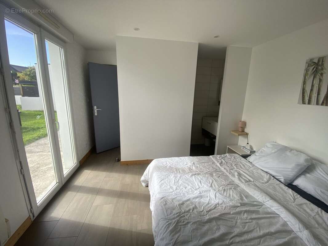 Maison à LAMPAUL-PLOUARZEL