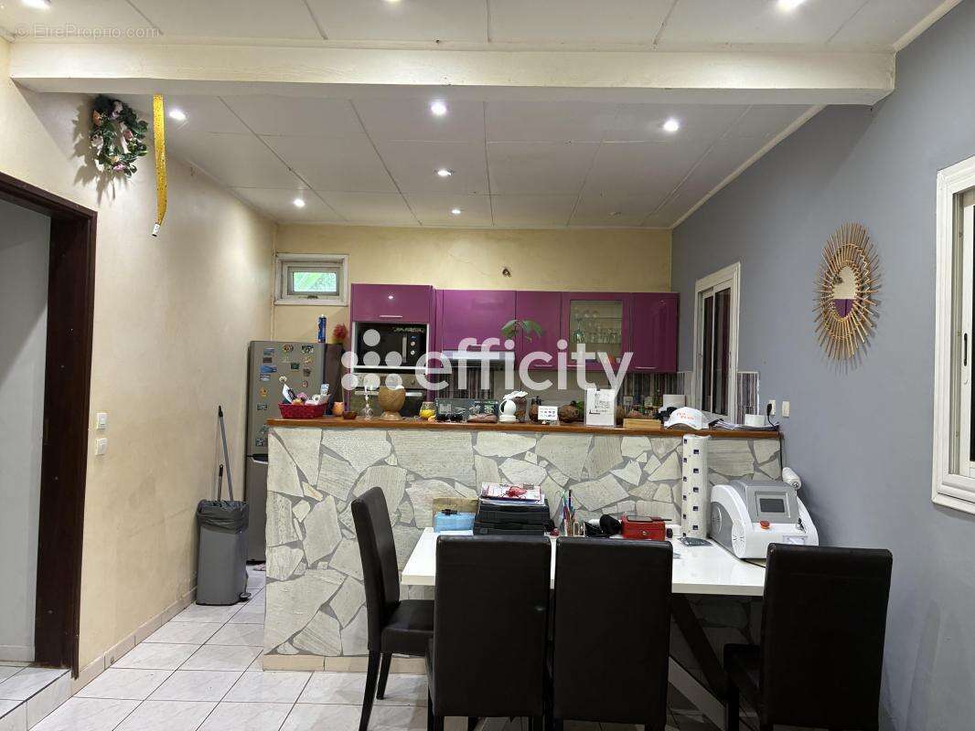 Maison 150 m² à Saint-Esprit  - photo 3
