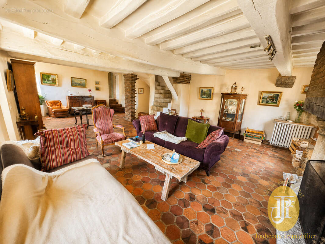 Maison à LA CHAPELLE-REANVILLE