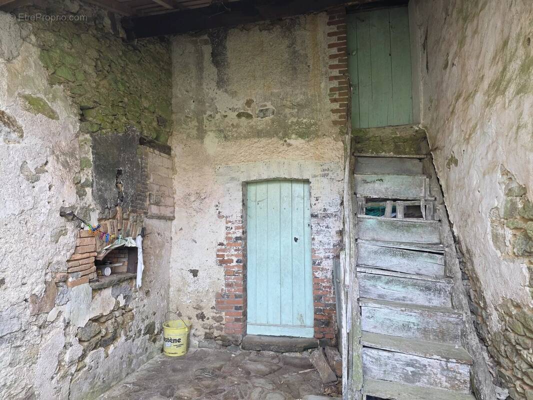 Maison à DOMPIERRE-LES-EGLISES