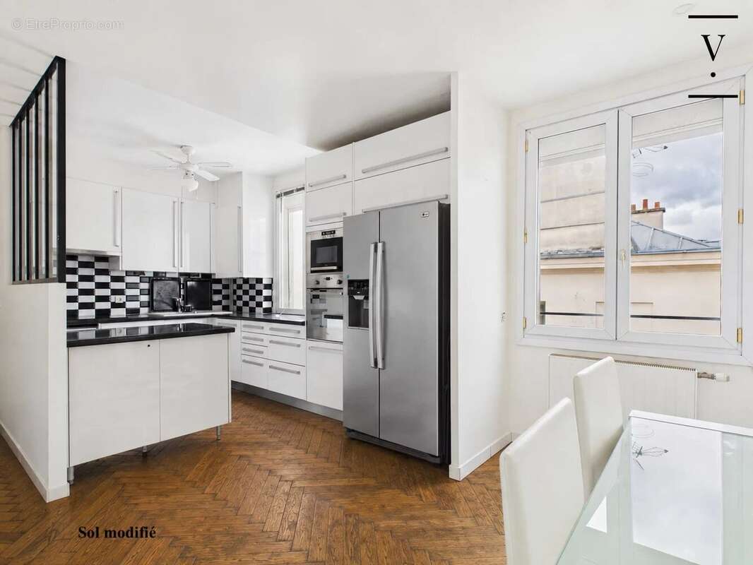 Appartement à PARIS-3E