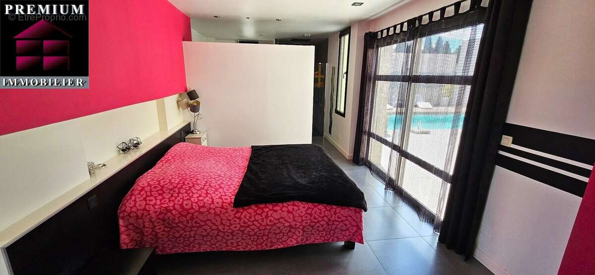 Maison à SAINT-ESTEVE